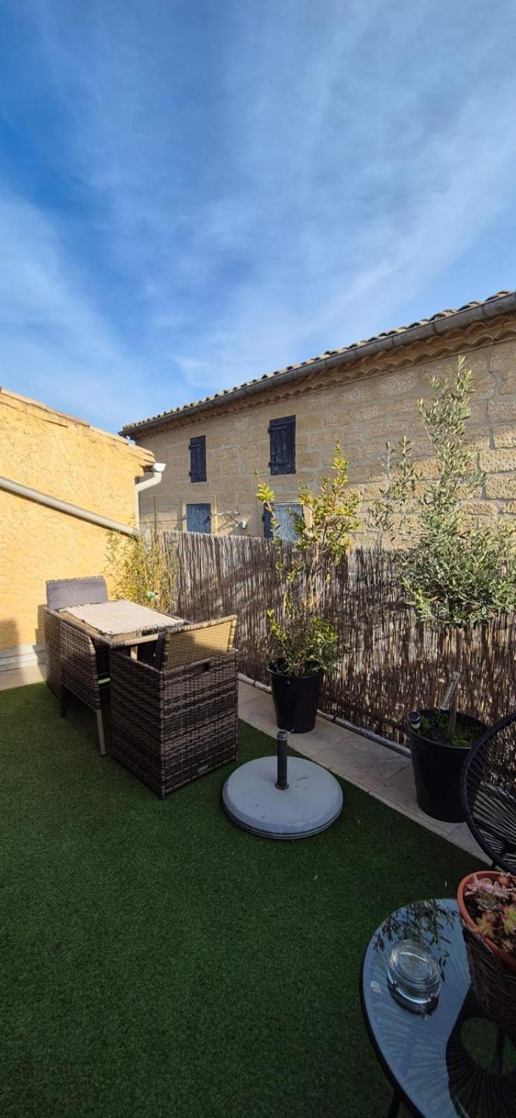 Proche D'Uzes La Terrasse Du Soleil Levant Collias Exterior foto